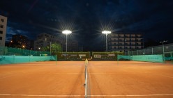 BASELINE - osvetlenie tenisových kurtov